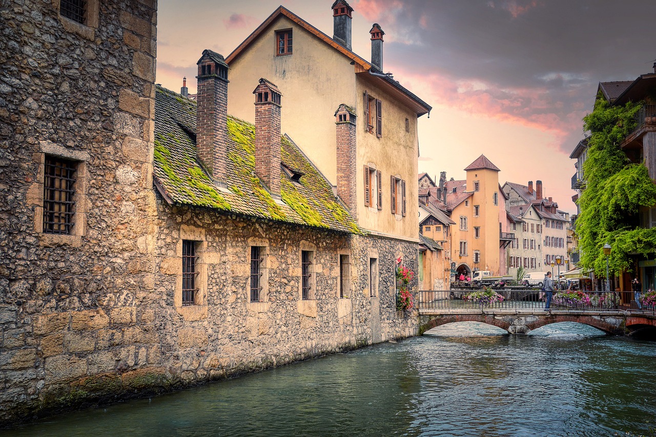 Hen Party Extravaganza in Lake Annecy: Boats, Spas, and Wine